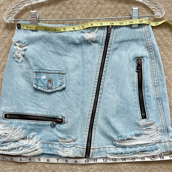 CARMAR Los Angeles Women’s Mini Jean Triple Zipper Front Denim Skirt-Size 26 (S) - Picture 6 of 6